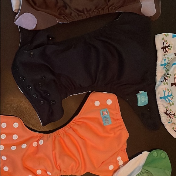 Giant lot of Gently used cloth diapers. 15. Inludes outers and inners. - Picture 7 of 7